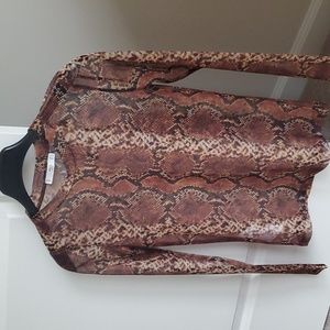 Snake print net shirt